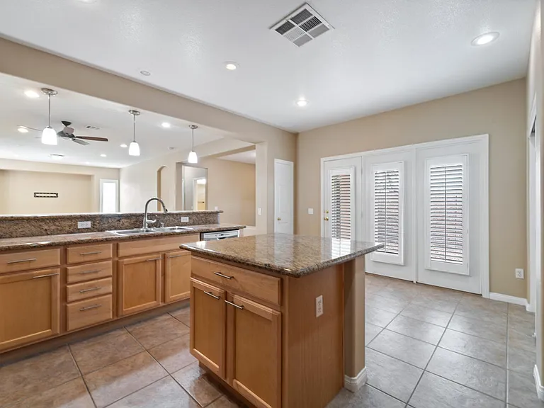10492 Mission Park Ave — Photo 21