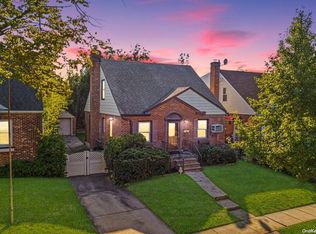 4631 196th Pl, Flushing, NY 11358