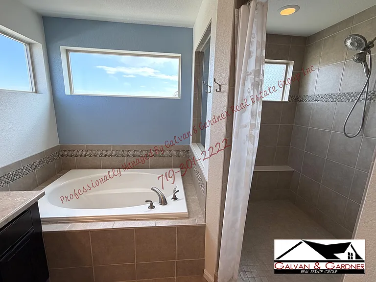 9101 Sentry Dr — Photo 28