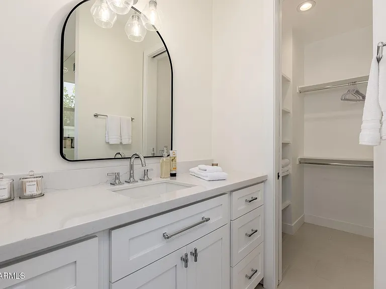 4017 N 49th Pl — Photo 25
