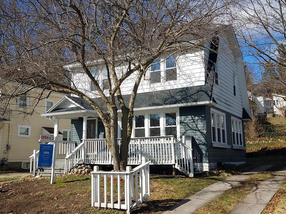 1st image of 843 Valley Ave NW