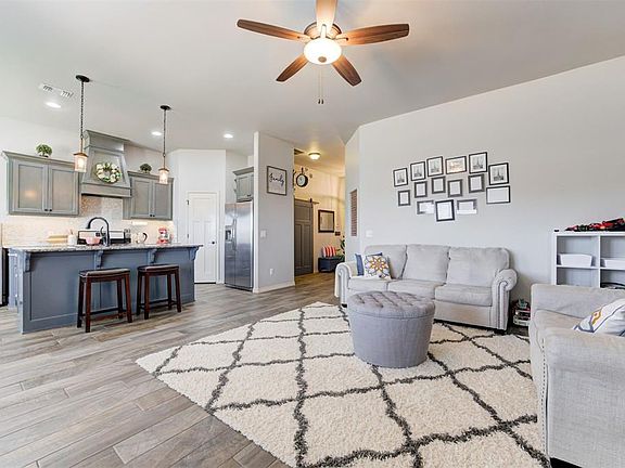 4th image of 14704 Brinklee Way