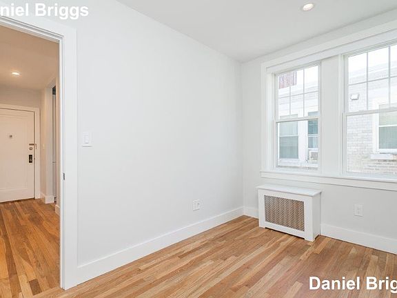 5th image of 288 Chestnut Hill Ave APT 15A
