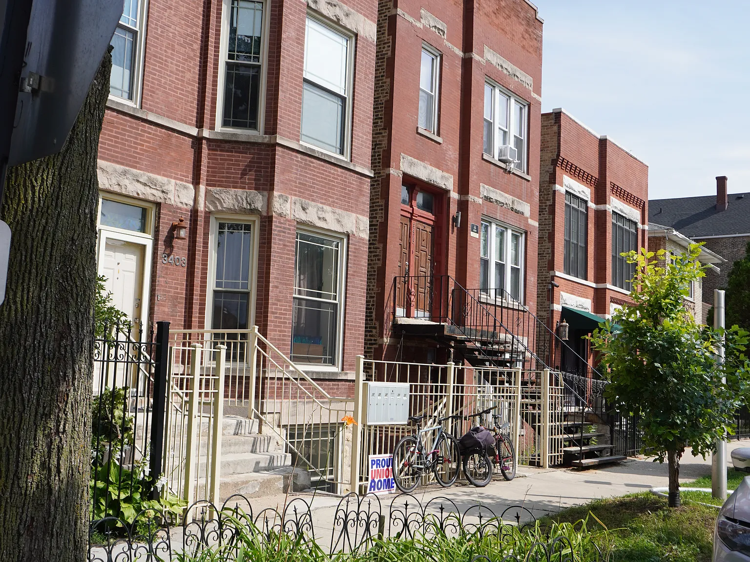 2 bed, $1,400 — Photo 2