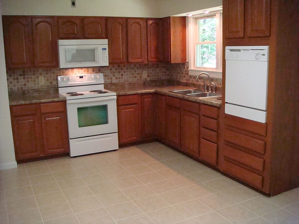 2nd image of 153 Oak Grove School Rd