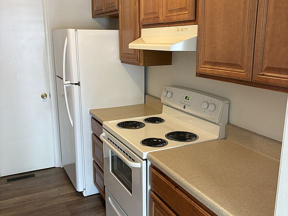 4th image of 3865 Parks Rd APT K
