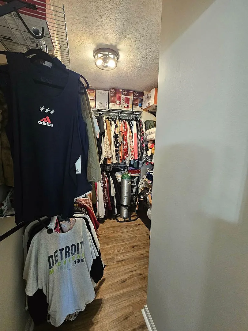 Nicely Updated 5 Bedroom Home! — Photo 4