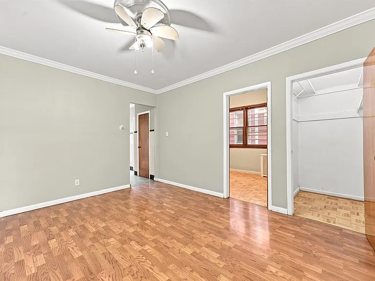 129 W 28th St #1 — Photo 12
