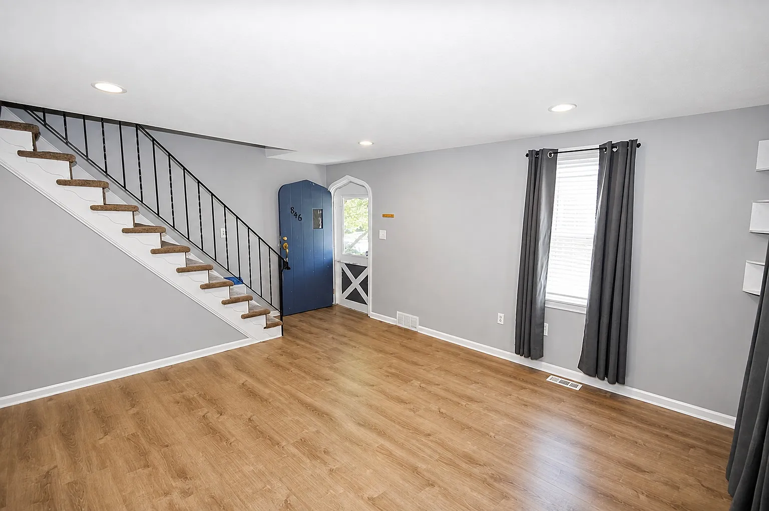 4 bed, 1632 sqft, $2,575 — Photo 2