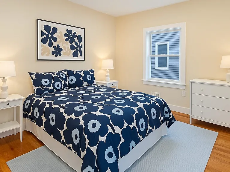 277 Pearsall Ave — Photo 16