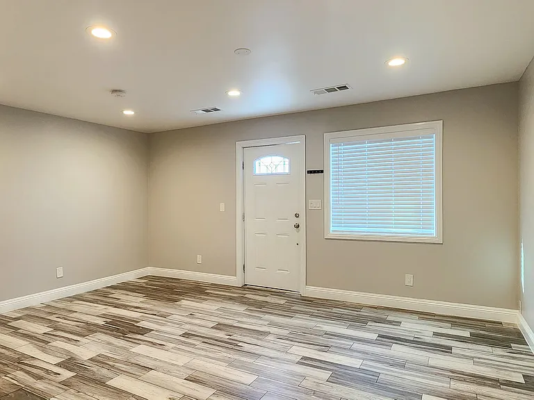 9614 W Cerritos Ave — Photo 26