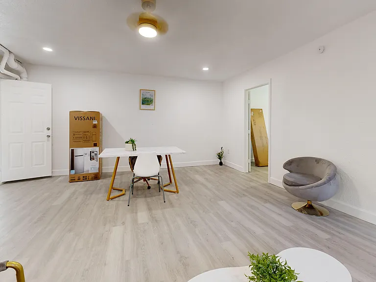 850 Reynolds Ln — Photo 23