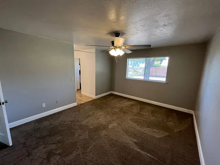 4907 W Howard Ave — Photo 13