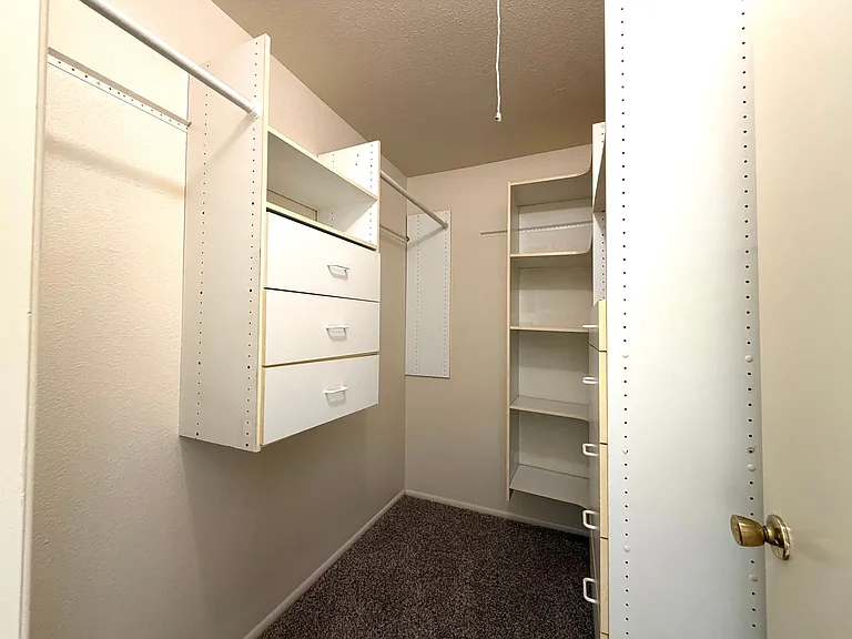 6346 N 47th Ave — Photo 12