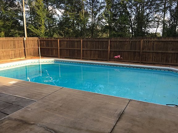 4th image of 2955 Hall Dr