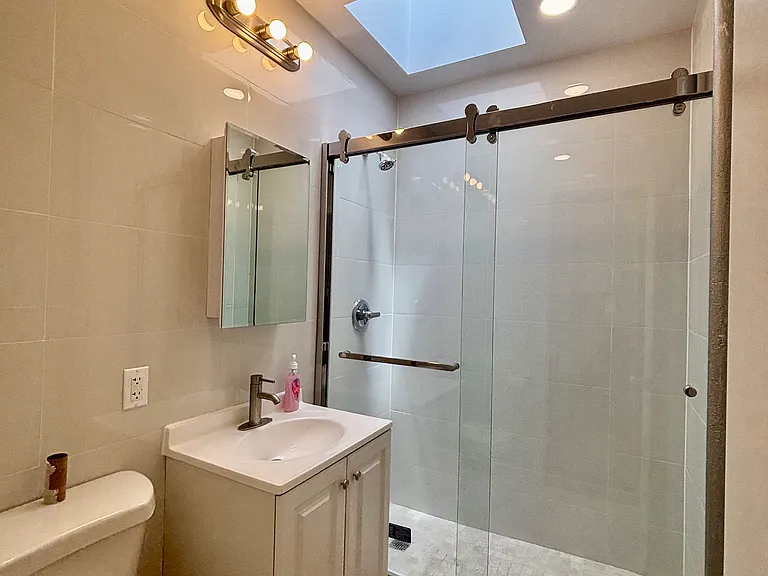5006 8th Ave #2F — Photo 9