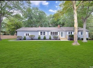 275 W Woodside Ave, Patchogue, NY 11772