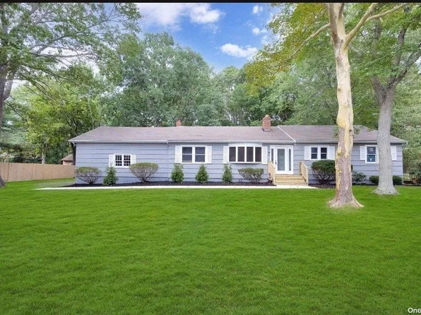 275 W Woodside Avenue, Patchogue, NY 11772