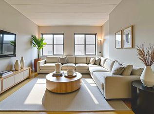 463 1st St APT 3B, Hoboken, NJ 07030