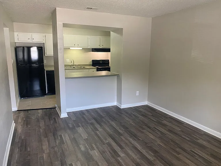 Stone Brooke Apartments Homes — Photo 30