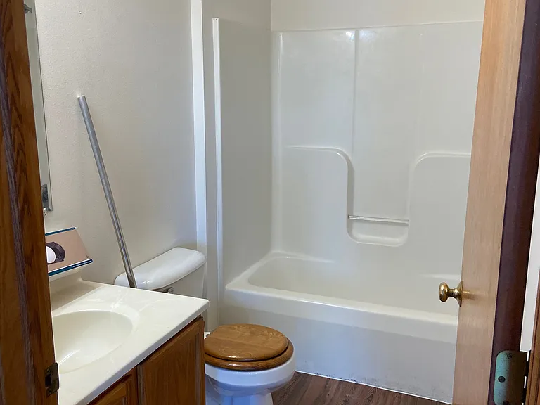 514 N Westmount Dr #1 — Photo 22