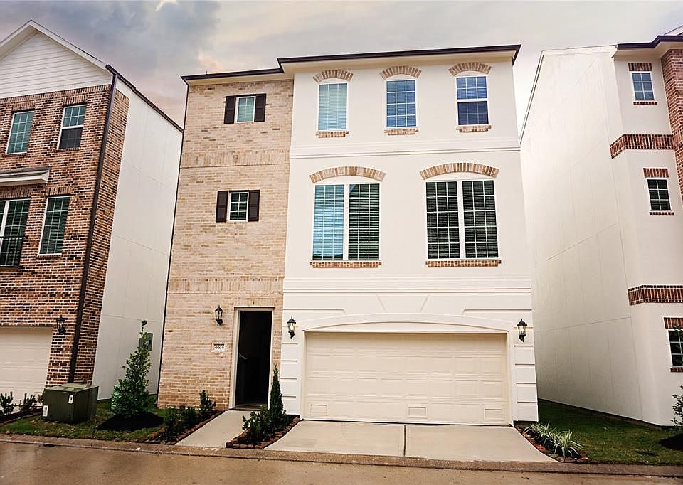 1st image of 4614 Windsor Square Dr