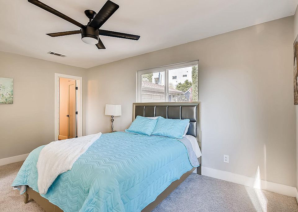 2nd image of 4995 Malaga Dr