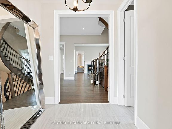 4th image of 12 Macdonald Ct