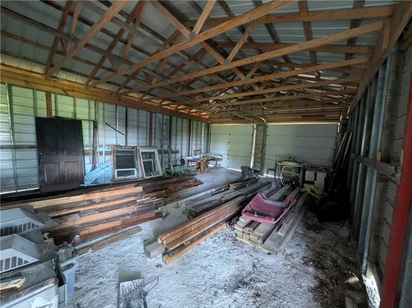 936 SE 13th Hwy, Leeton, MO 64761