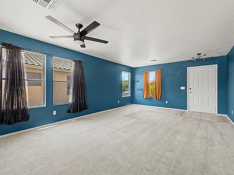 559 W Viola St — Photo 11