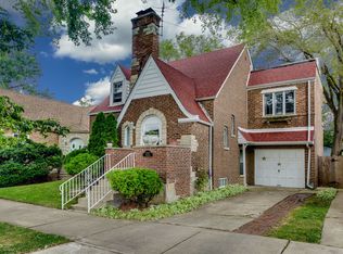 3040 W Thorndale Ave, Chicago, IL 60659