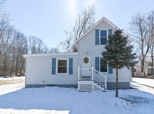 7 Dale Ct, Attleboro, MA 02703