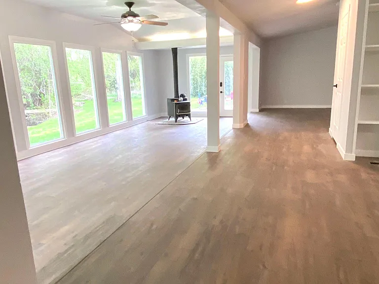 690 S Park Ave — Photo 14