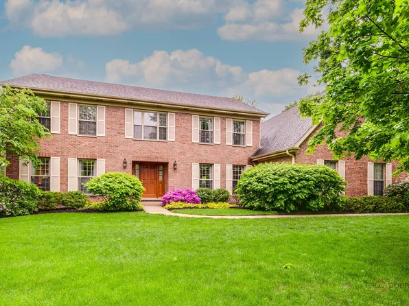 2872 Whispering Oaks Ct, Buffalo Grove, IL 60089