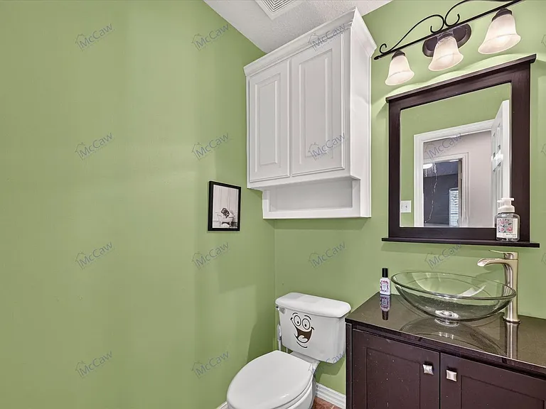2061 Le Mans Dr — Photo 28