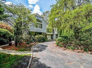 31 Point Rd, Norwalk, CT 06854