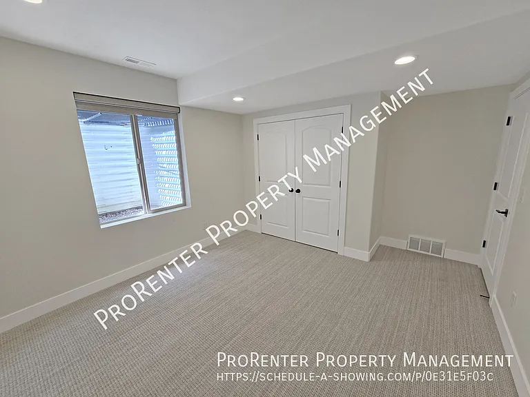 843 Eaglepointe Dr — Photo 41