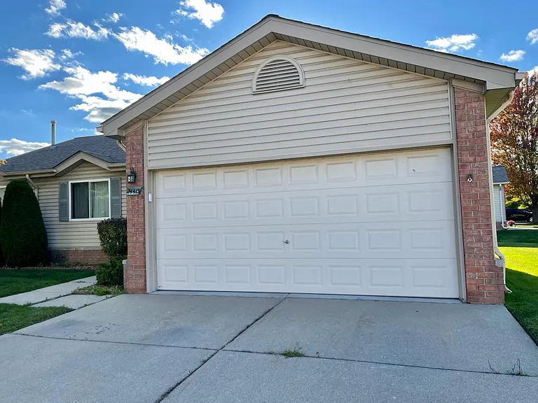 24415 Juliet Dr — Photo 6
