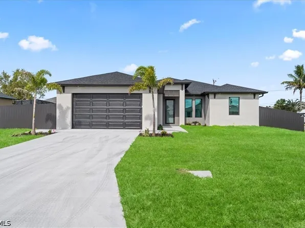 1420 NE 12th Place Cpe, Coral, FL 33909