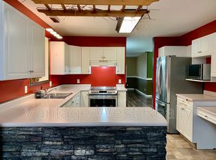 1 Phipps Cres #307, Kelowna, BC V1X7N3