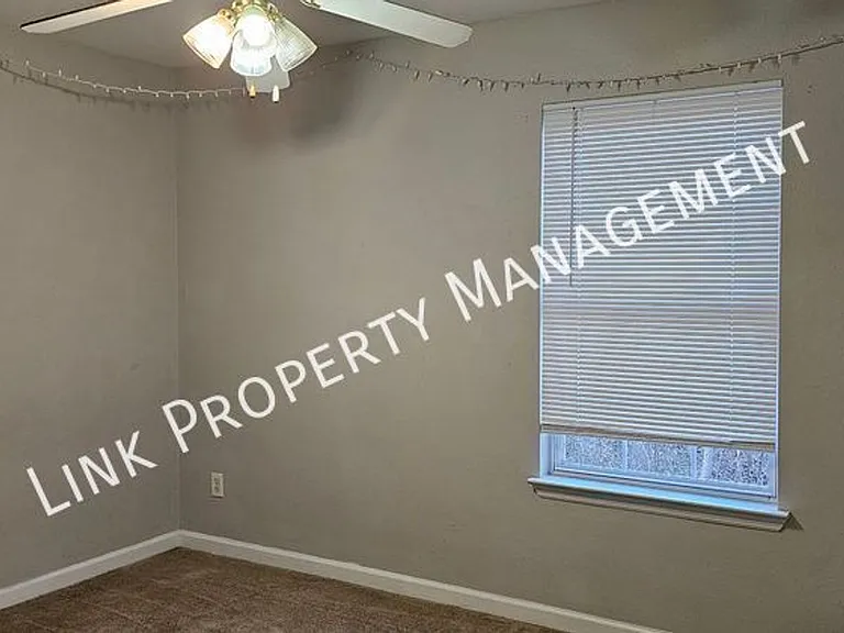 1106 Carline Rd — Photo 10