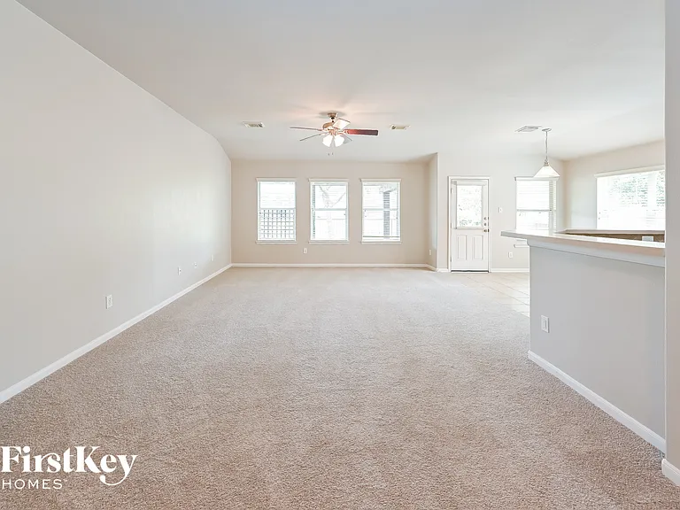 2729 Domenico Ln — Photo 2