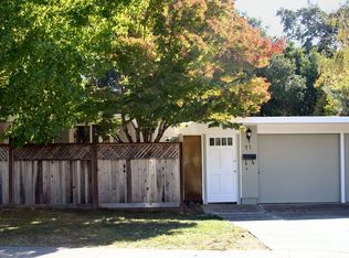 11 Mount Rainier Dr, San Rafael, CA 94903