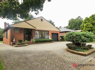 2831 W Bryn Mawr Ave, Chicago, IL 60659