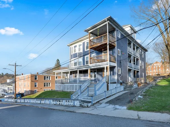 99 Cross St, Southbridge, MA 01550