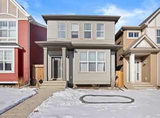 159 E Evansborough Cres NW, Calgary, AB T3P 0M5