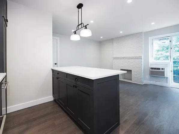 51 Irving Place image 1 of 8