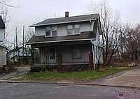 1st image of 975 Columbia Pl SE