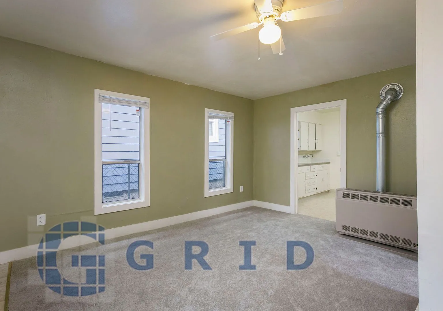 Gorgeous Bungalow in Mississippi Corridor! — Photo 1