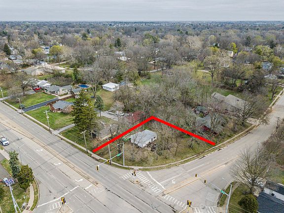 2nd image of 600 N Main St